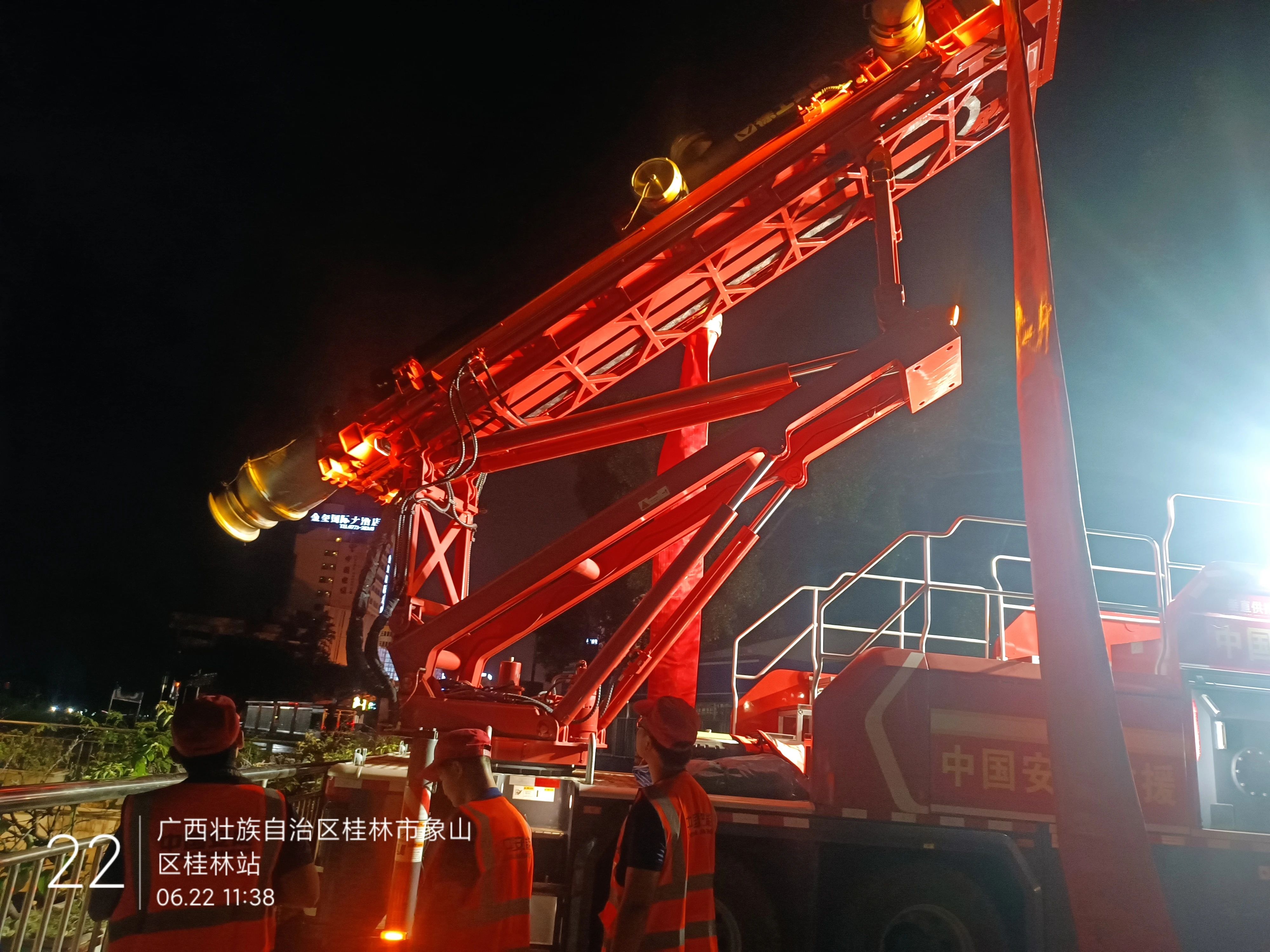 白银洪水！J9集团多台排涝应急设备全力迎战!