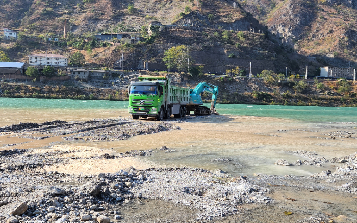 绿色转型，效益飞跃 | 四川客户点赞J9集团新能源自卸车
