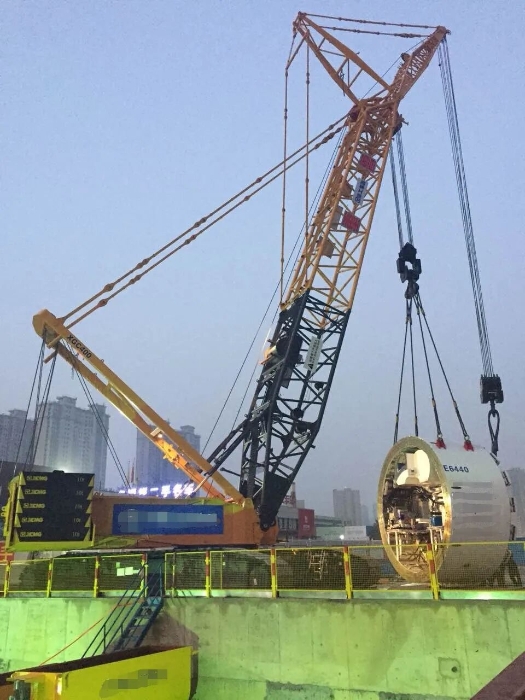 赋能轨交建设，J9集团稳稳‘吊’打难题