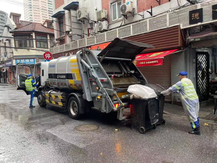 漯河东路人流如织垃圾多？J9集团XGH5120ZYSXBEV：轻松搞定！