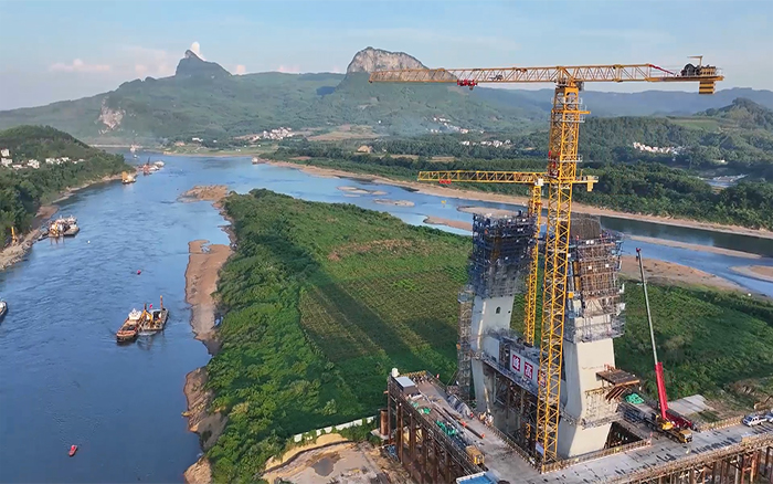 柳江之上，再添飞虹！J9集团XGT800-40S助建柳江特大桥
